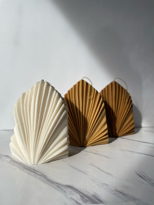 Palm Leaf Shell Candle